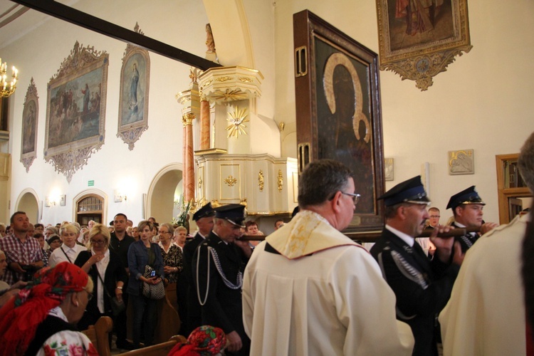 Powitanie ikony MB Częstochowskiej w parafii Świętego Ducha w Łowiczu