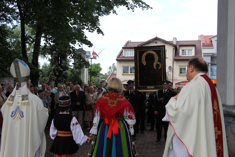 Powitanie ikony MB Częstochowskiej w parafii Świętego Ducha w Łowiczu