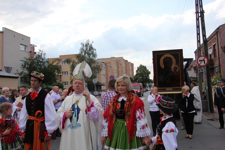 Powitanie ikony MB Częstochowskiej w parafii Świętego Ducha w Łowiczu
