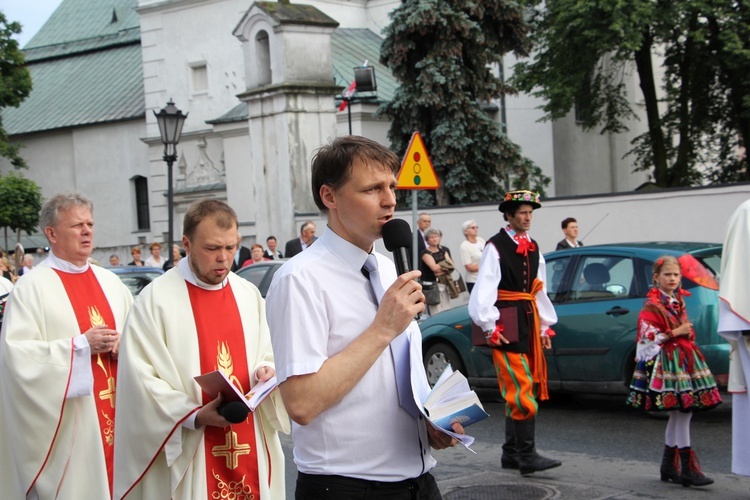 Powitanie ikony MB Częstochowskiej w parafii Świętego Ducha w Łowiczu