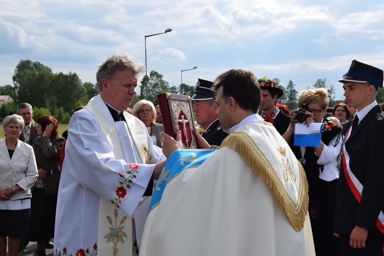 Powitanie ikony MB Częstochowskiej w Bobrownikach