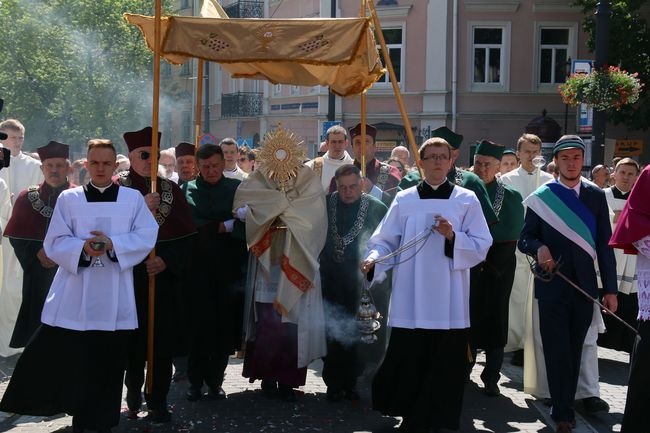 Procesja Bożego Ciała ulicami Lublina