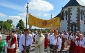 Procesja z widokiem na Tatry w Miętustwie