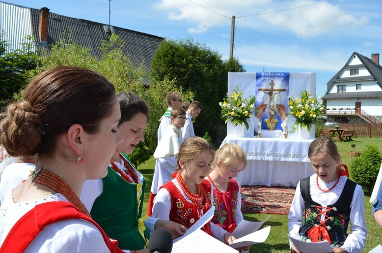 Procesja z widokiem na Tatry w Miętustwie