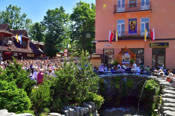 Najświętszy sakrament na Krupówkach