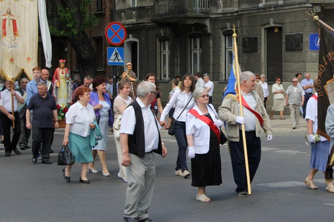  W procesji z Chrystusem