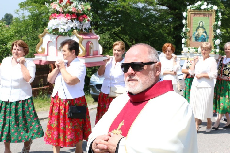 Boże Ciało w Dąbrowie Szlacheckiej