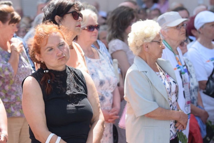 Ulicami Świdnicy z Najświętszym Sakramentem