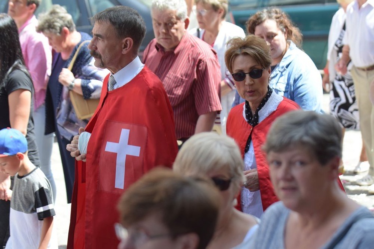 Ulicami Świdnicy z Najświętszym Sakramentem