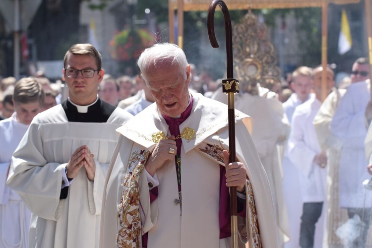 Ulicami Świdnicy z Najświętszym Sakramentem