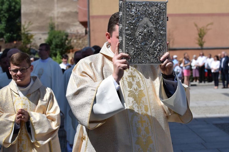 Ulicami Świdnicy z Najświętszym Sakramentem