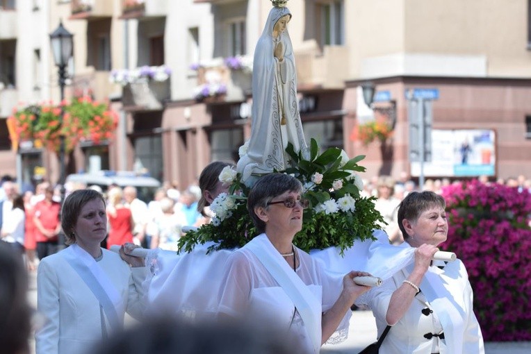 Ulicami Świdnicy z Najświętszym Sakramentem