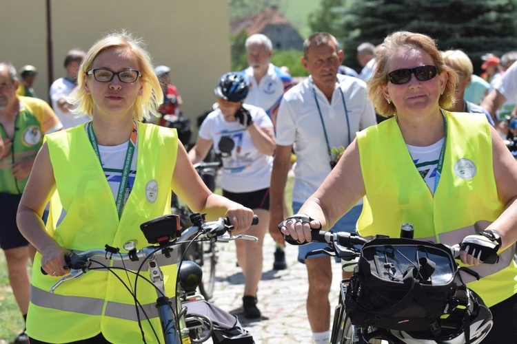 Procesja z racji Bożego Ciała dla rowerzystów