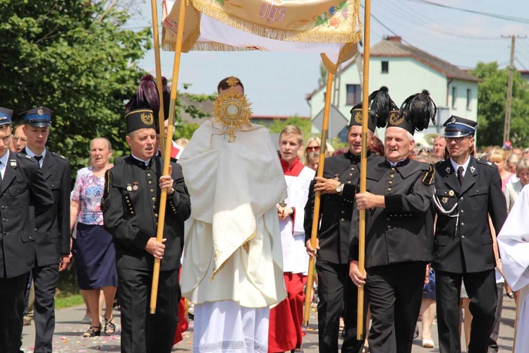 Procesja Bożego Ciała w Bielanach - 2017