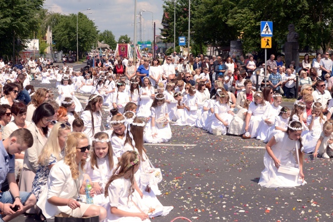 Procesja Bożego Ciała w Opocznie