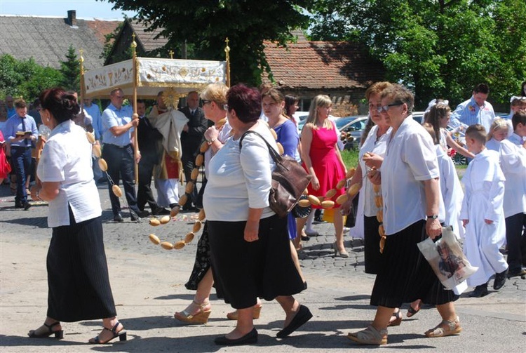 Boże Ciało w Jeninie