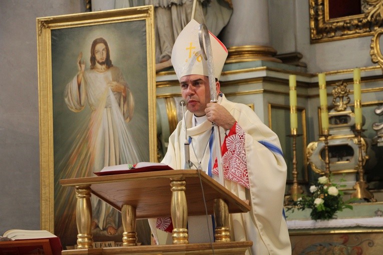 Powitanie MB Częstochowskiej w kościele rektorskim oo. pijarów w Łowiczu