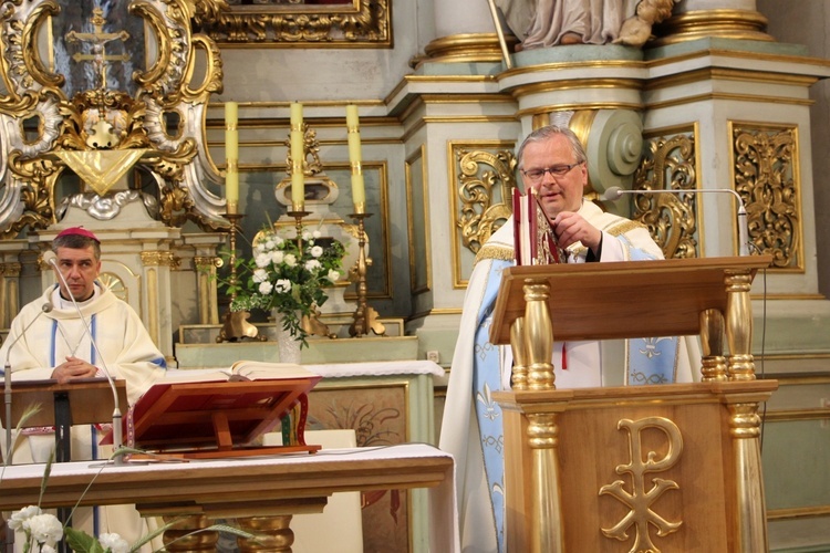 Powitanie MB Częstochowskiej w kościele rektorskim oo. pijarów w Łowiczu