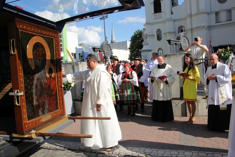 Powitanie MB Częstochowskiej w kościele rektorskim oo. pijarów w Łowiczu