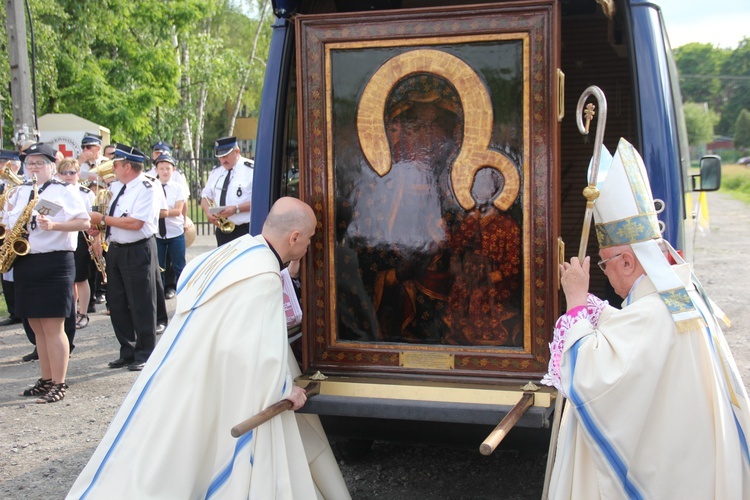 Powitanie ikony MB Częstochowskiej w Bełchowie