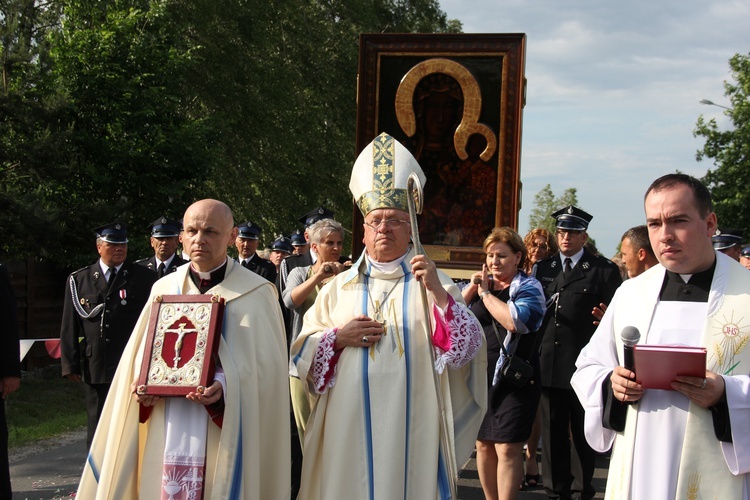 Powitanie ikony MB Częstochowskiej w Bełchowie