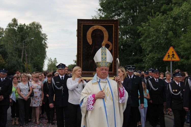 Powitanie ikony MB Częstochowskiej w Bełchowie