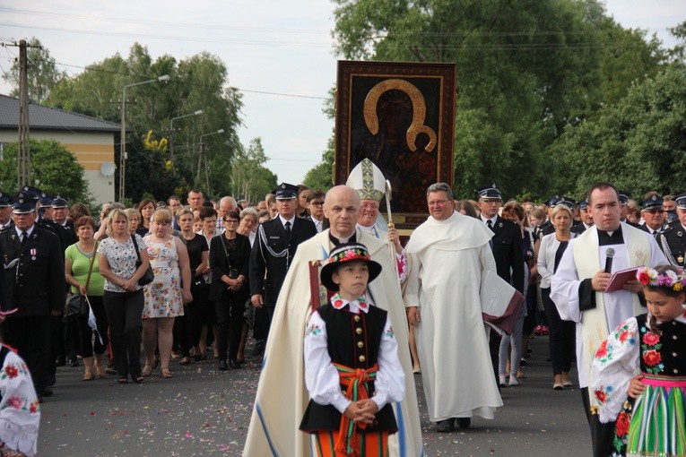 Powitanie ikony MB Częstochowskiej w Bełchowie