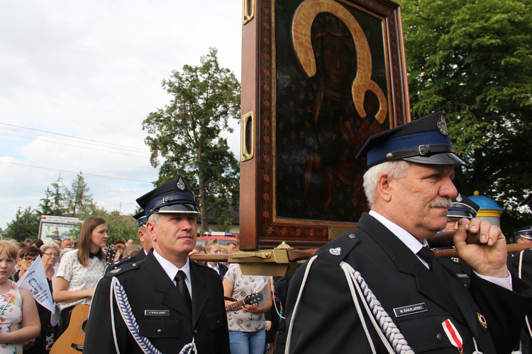 Powitanie ikony MB Częstochowskiej w Bełchowie