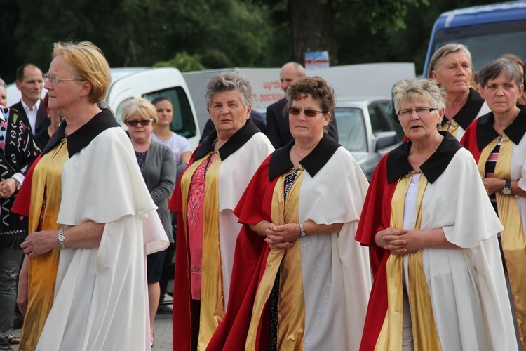 Powitanie ikony MB Częstochowskiej w Bełchowie