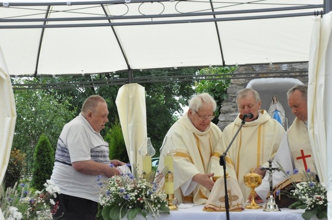 Poświęcenie obrazu św. Brata Alberta w Bielicach