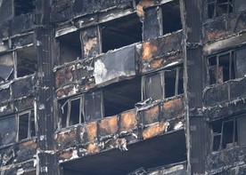 Papież modli się za ofiary pożaru w Londynie