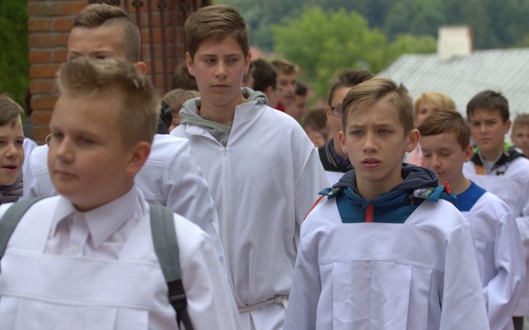 Pielgrzymka ministrantów i lektorów do Wąwolnicy