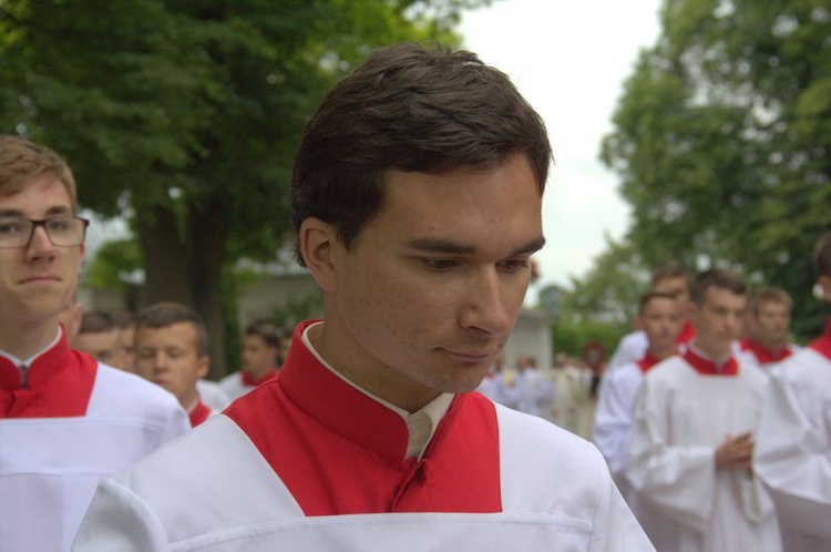 Pielgrzymka ministrantów i lektorów do Wąwolnicy