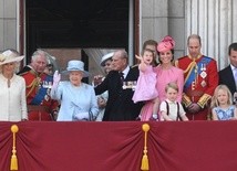 Tłumy na obchodach 91. urodzin królowej Elżbiety II
