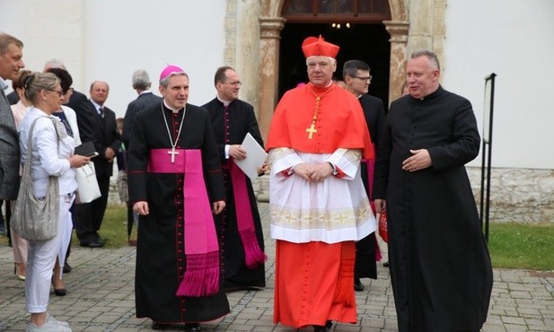 Cztery wieki Pustelni Złotego Lasu