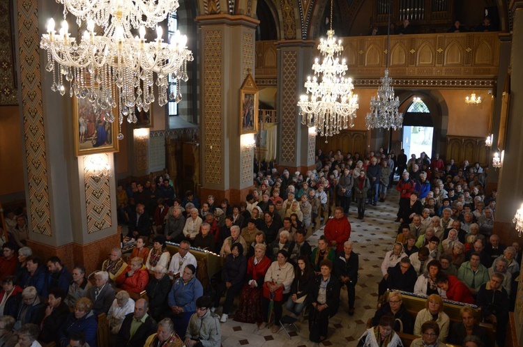 Pielgrzymka Róż Różańcowych do Ludźmierza