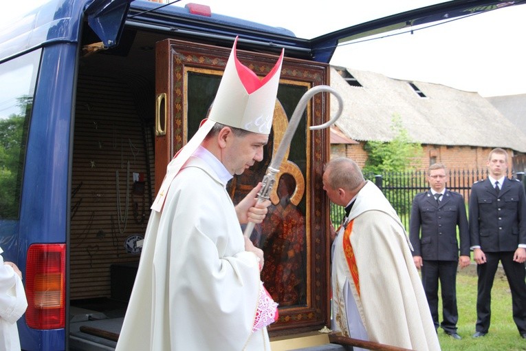 Powitanie ikony MB Częstochowskiej w Nieborowie
