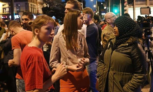 Theresa May: Policja bada potencjalny atak terrorystyczny w Londynie