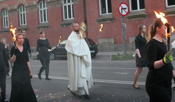 Ciężar kwiatowych płatków