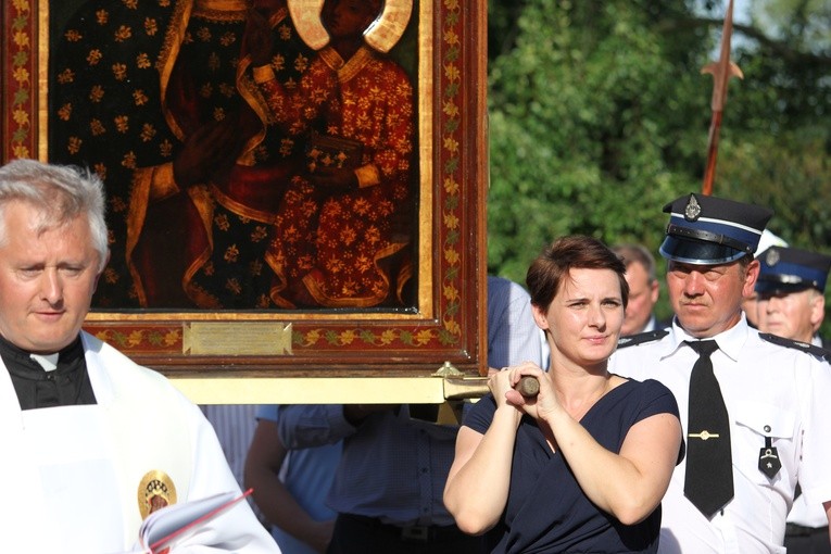Powitanie ikony MB Częstochowskiej w Bednarach