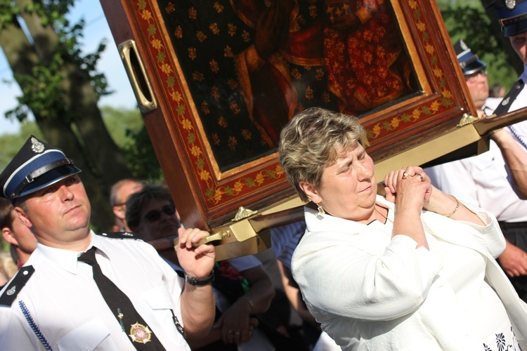 Powitanie ikony MB Częstochowskiej w Bednarach