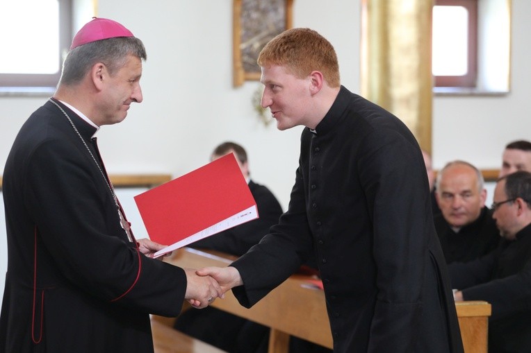 Proboszczowie i wikariusze odebrali nowe dekrety - 2017