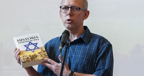 Michael Schudrich w Pile