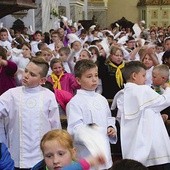 Pielgrzymka do bardzkiego sanktuarium jest największym dorocznym spotkaniem dzieci w diecezji świdnickiej. 