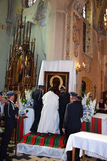 Powitanie ikony MB Częstochowskiej w Kompinie