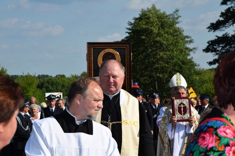 Powitanie ikony MB Częstochowskiej w Kompinie