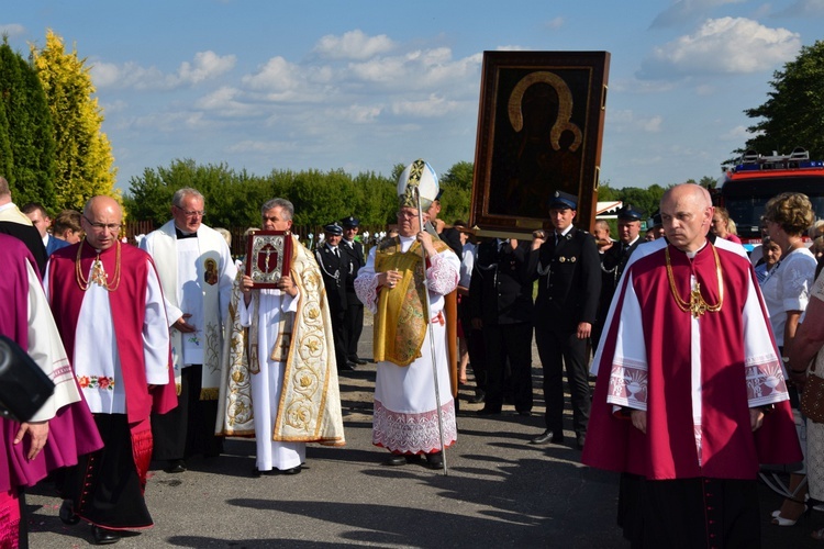 Powitanie ikony MB Częstochowskiej w Kompinie