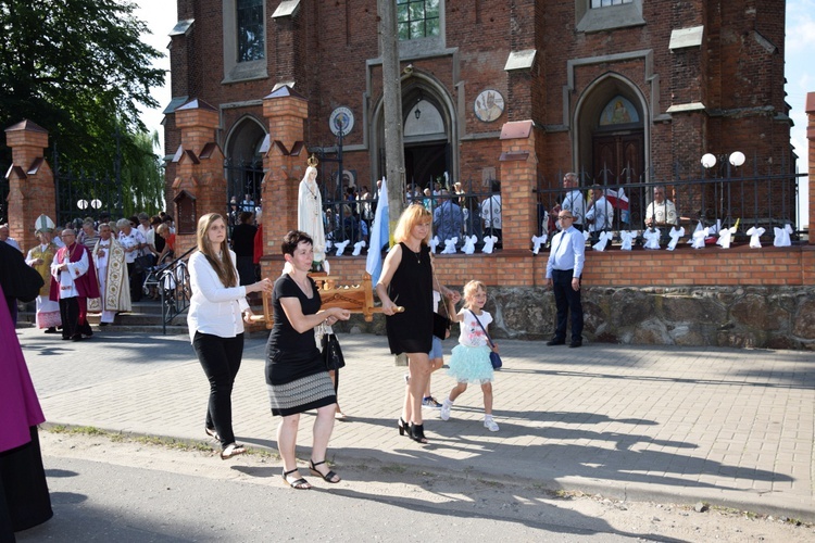 Powitanie ikony MB Częstochowskiej w Kompinie