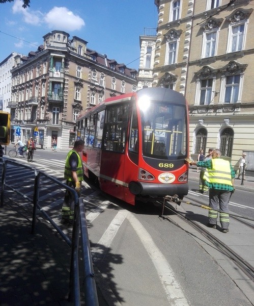 Tramwaj próbował skręcić w Jagiellońską