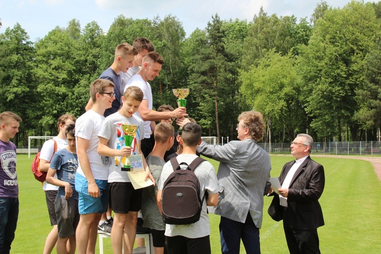 Lekkoatletyczna Spartakiada Służby Liturgicznej w Zabrzegu - 2017